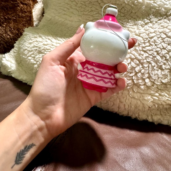 π HALLMARK HELLO KITTY CHRISTMAS ORNAMENT Decoupage Holiday Sanrio Shatterproof - Picture 3 of 5